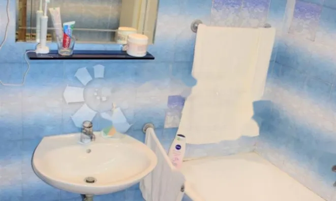 Недвижимость Трехкомнатная квартира, центр: 17