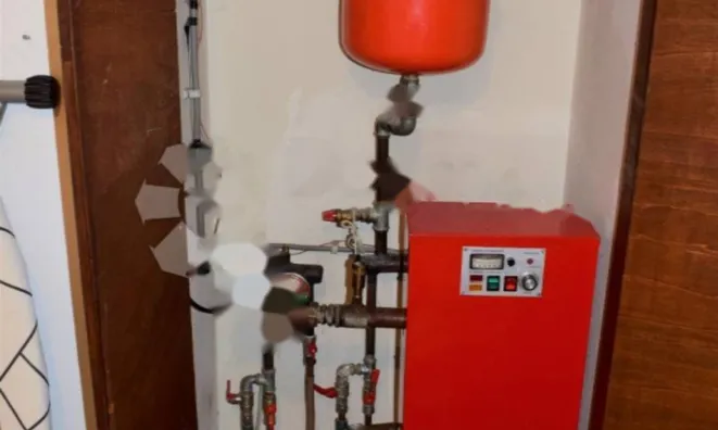 Недвижимость Трехкомнатная квартира, центр: 18