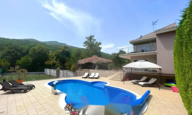 Недвижимость Новый дом в Побрях 749 м²: 2