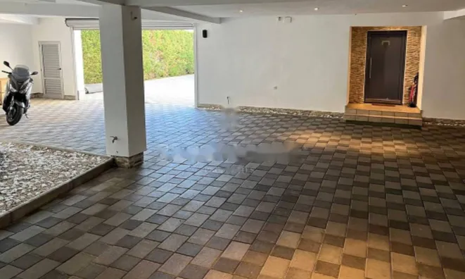 Недвижимость Новый дом в Побрях 749 м²: 22