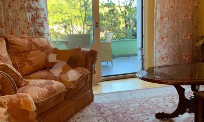 Недвижимость Четырехкомнатная квартира в центре: 4