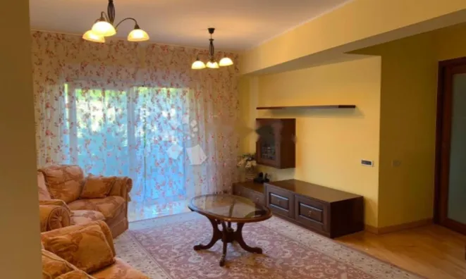 Недвижимость Четырехкомнатная квартира в центре: 5