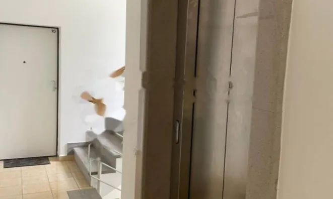 Недвижимость Четырехкомнатная квартира в центре: 10