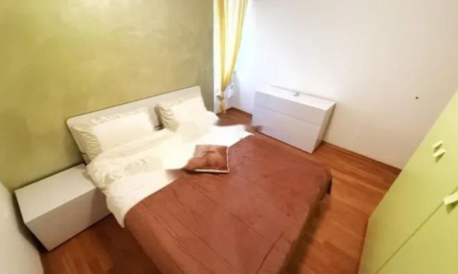 Недвижимость Двухкомнатная квартира, Центр: 9