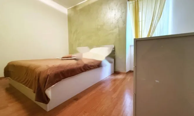 Недвижимость Двухкомнатная квартира, Центр: 10