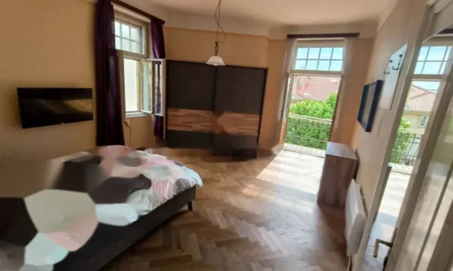 Недвижимость Трехкомнатная квартира, Центр: 6