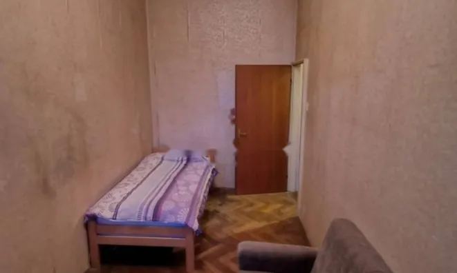 Недвижимость Трехкомнатная квартира, Центр: 8