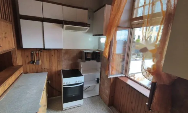 Недвижимость Трехкомнатная квартира, Центр: 10