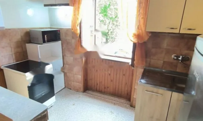 Недвижимость Трехкомнатная квартира, Центр: 14