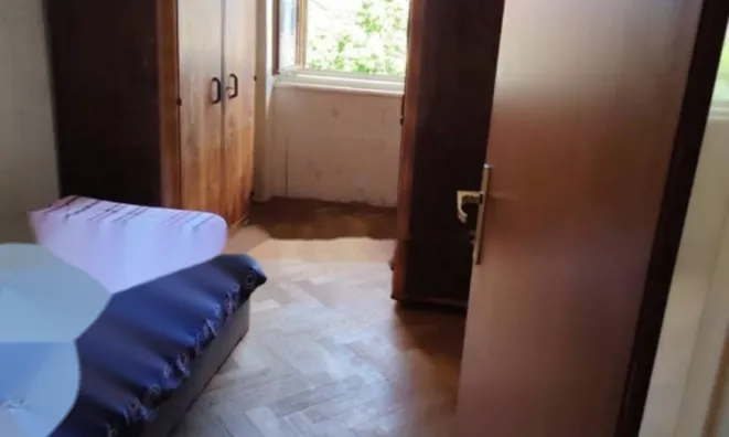 Недвижимость Трехкомнатная квартира, Центр: 16