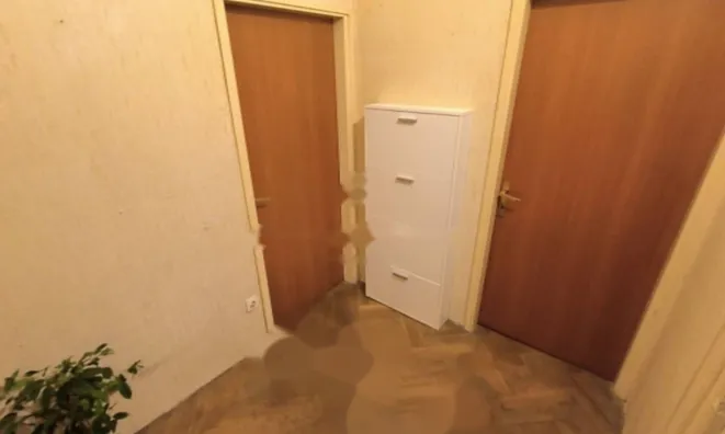 Недвижимость Трехкомнатная квартира, Центр: 23