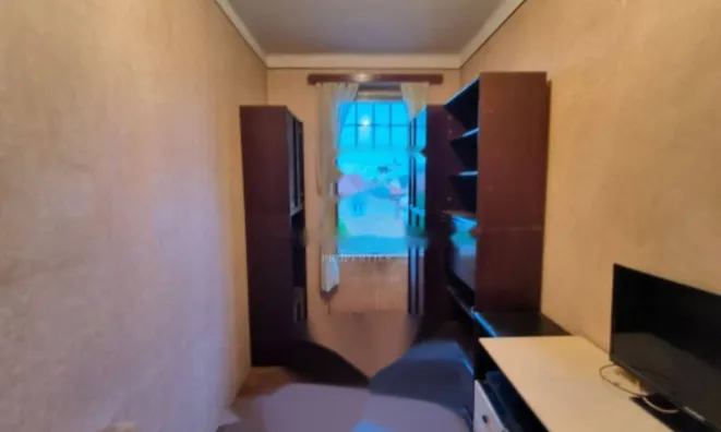 Недвижимость Трехкомнатная квартира, Центр: 25