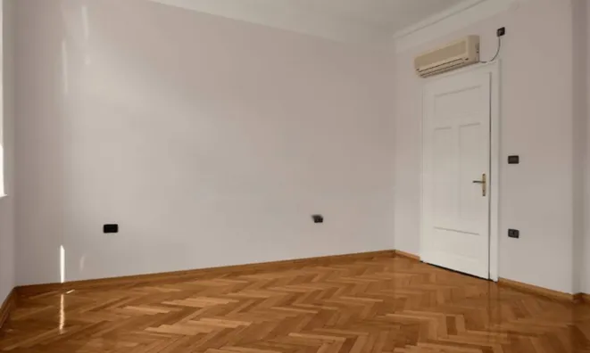 Недвижимость Квартира Второй Этаж, Центр: 13