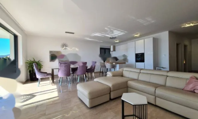 Недвижимость Семейный дом 250 м², новый: 5