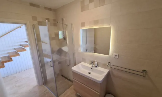 Недвижимость Семейный дом 250 м², новый: 24