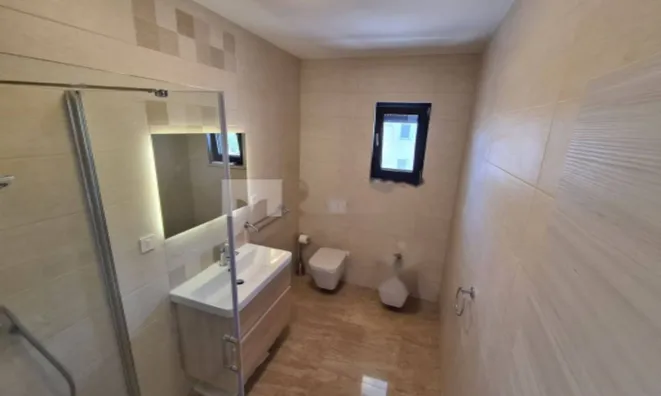 Недвижимость Семейный дом 250 м², новый: 25