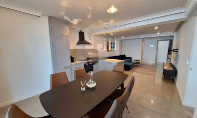 Недвижимость Трехкомнатная квартира Добреч: 3