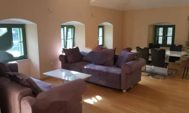 Недвижимость Трехкомнатная квартира в центре Опатии: 3