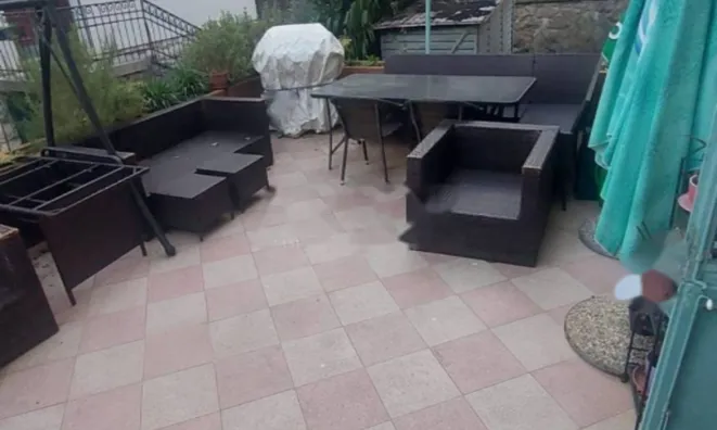 Недвижимость Трехкомнатная квартира в центре: 2