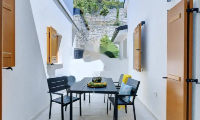 Недвижимость Трехкомнатная квартира в Центре: 10