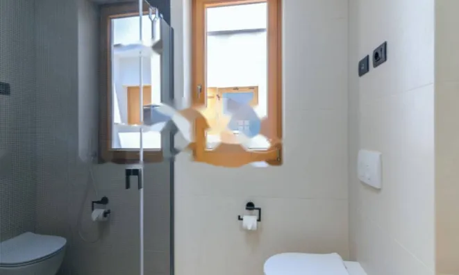 Недвижимость Трехкомнатная квартира в Центре: 12