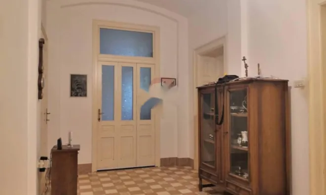 Недвижимость Четырехкомнатная квартира Опатия Центр: 9