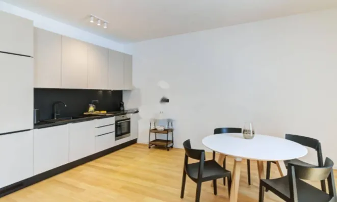 Недвижимость Двухкомнатная квартира Центр: 3