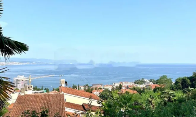 Недвижимость Трехкомнатная квартира Центр: 5