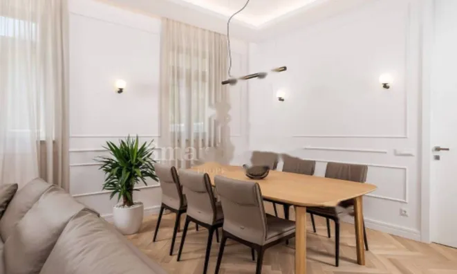 Недвижимость Трехкомнатная квартира, Опатия: 7