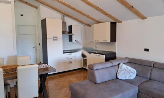 Недвижимость Двухкомнатная квартира Центр: 1