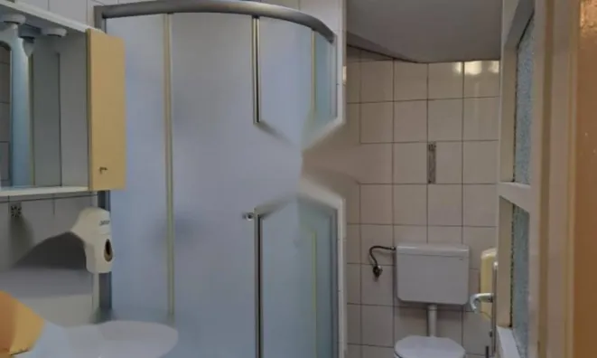 Недвижимость Двухкомнатная квартира Центр: 4