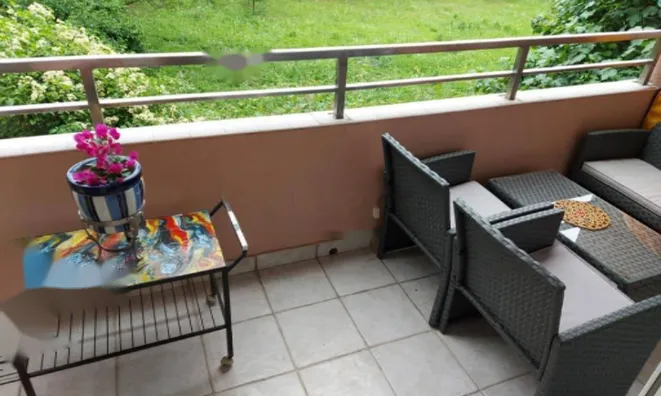 Недвижимость Трехкомнатная квартира Побри: 3