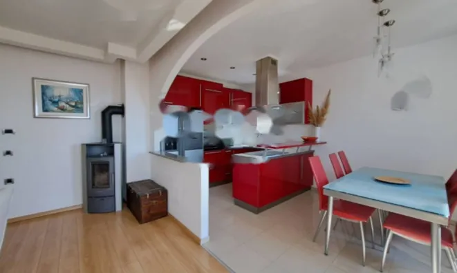 Недвижимость Четырехкомнатная квартира, Опатия: 9