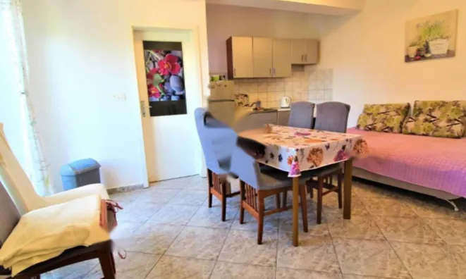 Недвижимость Многоквартирный дом в Опатии: 11