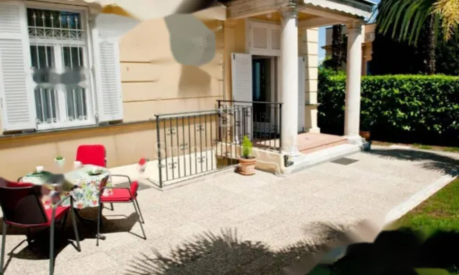 Недвижимость Трёхкомнатная квартира Центр: 12