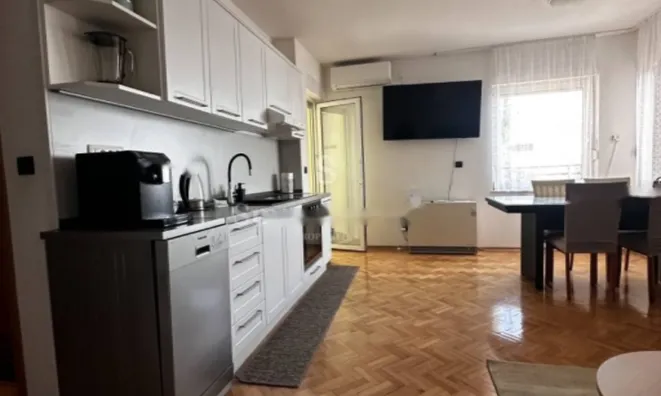 Недвижимость Трехкомнатная квартира в центре Опатии: 5