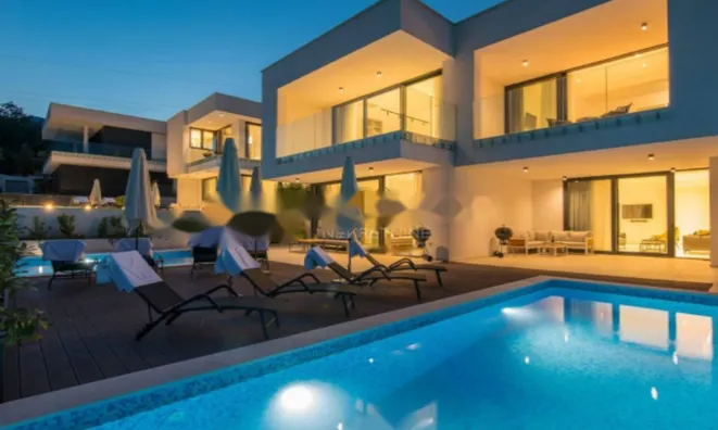 Недвижимость Новый дом 247 м² в Опатии: 2