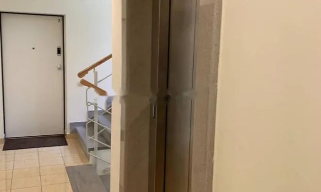 Недвижимость Четырехкомнатная квартира центр: 17