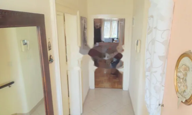 Недвижимость Двухкомнатная квартира в центре: 4