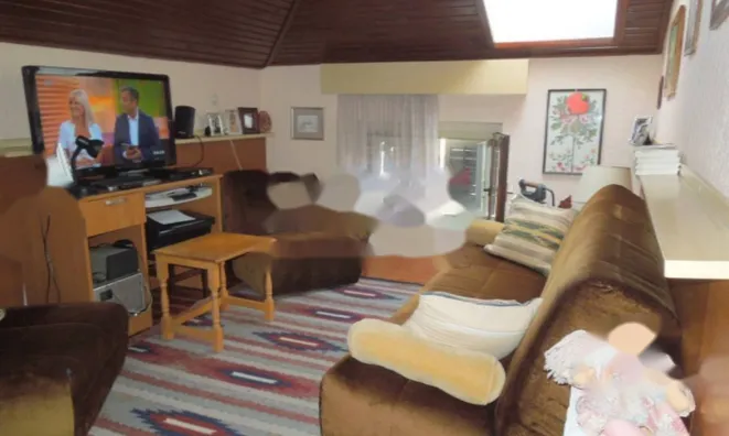 Недвижимость Двухкомнатная квартира в центре: 10