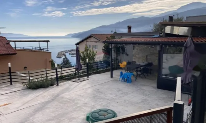 Недвижимость Четырехкомнатная Квартира Центр: 35