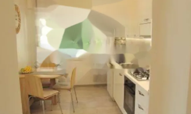 Недвижимость Двухкомнатная квартира в центре: 4