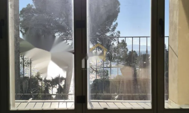 Недвижимость Четырехкомнатная квартира: 11