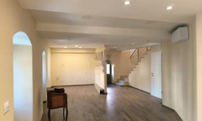 Недвижимость Четырехкомнатная квартира: 14