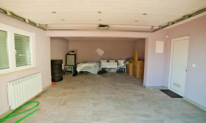 Недвижимость Семейный дом в Поляне: 14