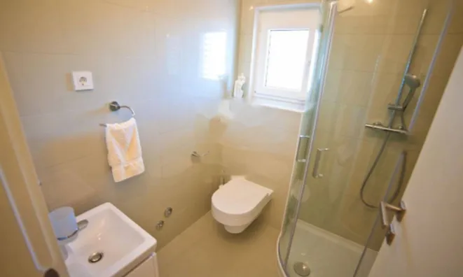 Недвижимость Семейный дом в Поляне: 26