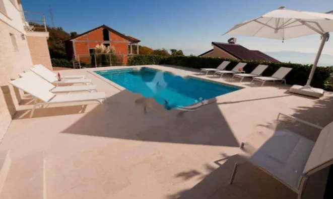 Недвижимость Семейный дом в Поляне: 51