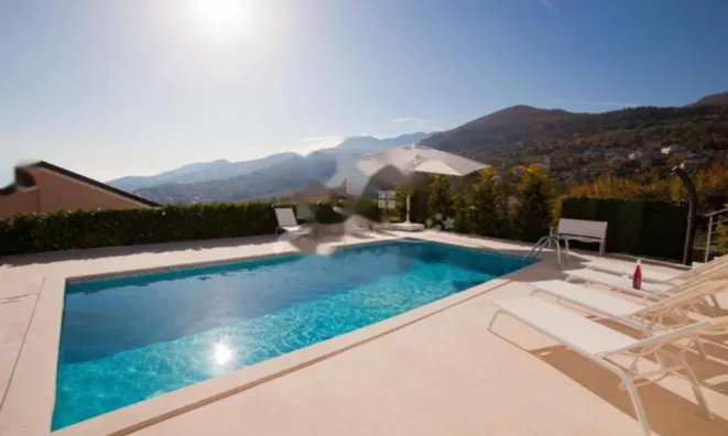 Недвижимость Семейный дом в Поляне: 52