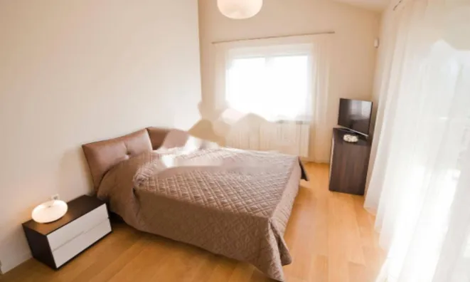 Недвижимость Семейный дом в Поляне: 83