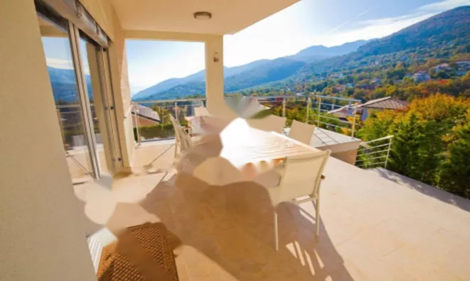 Недвижимость Семейный дом в Поляне: 90